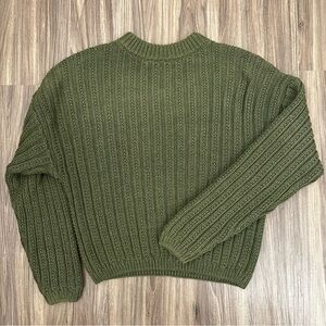 Universal Thread Olive Green Cable Knot Crewneck Sweater